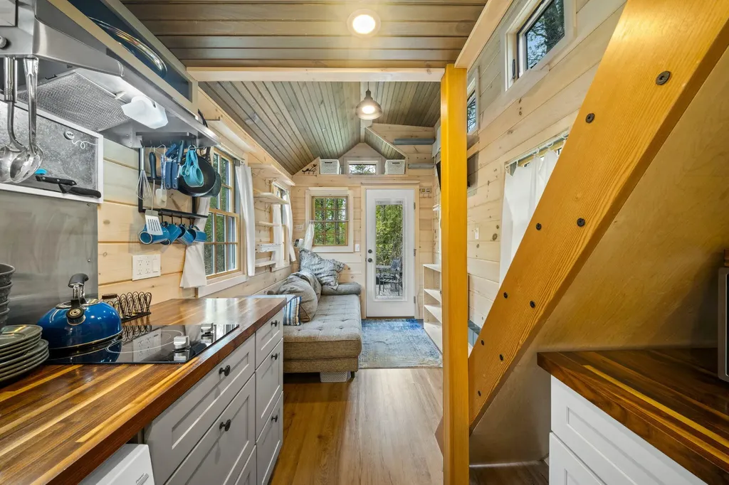 1773 Hudson Road Hudson ME 04449