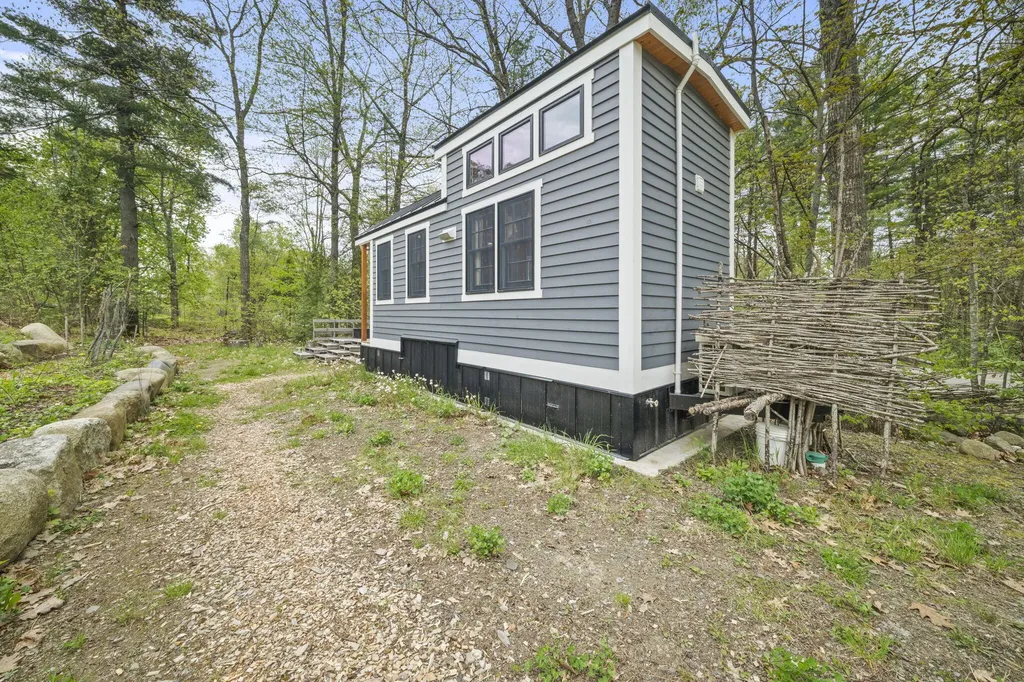 1773 Hudson Road Hudson ME 04449