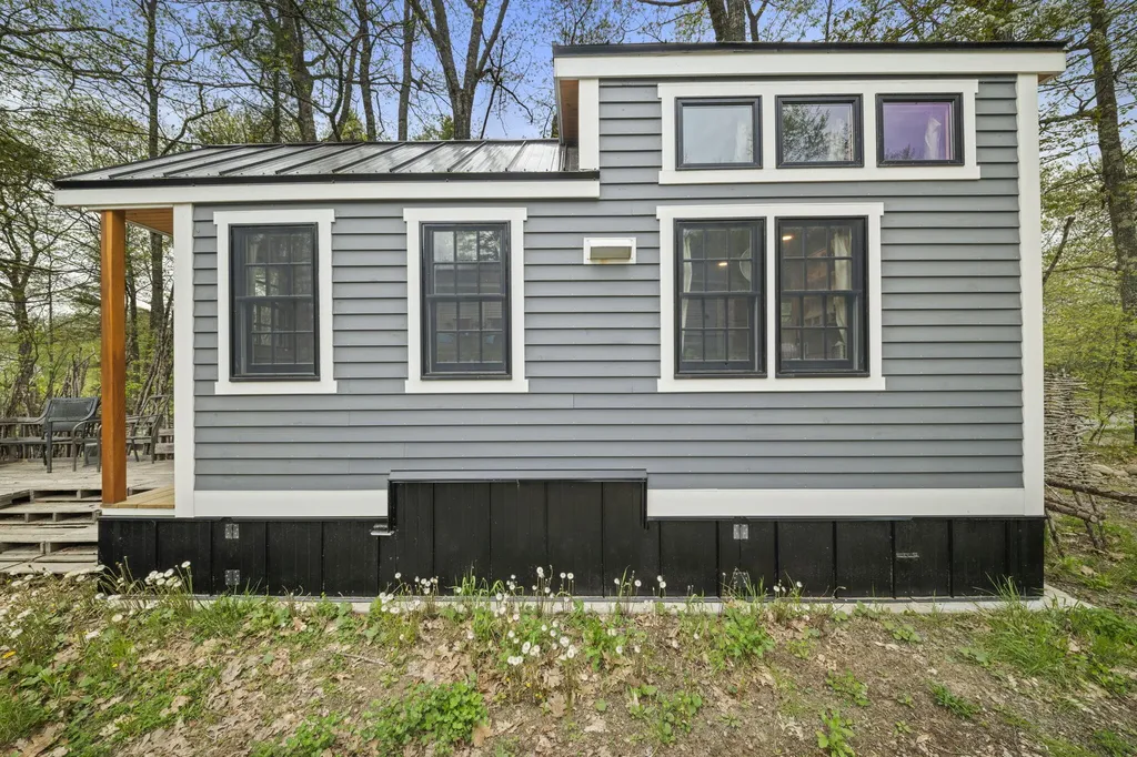 1773 Hudson Road Hudson ME 04449