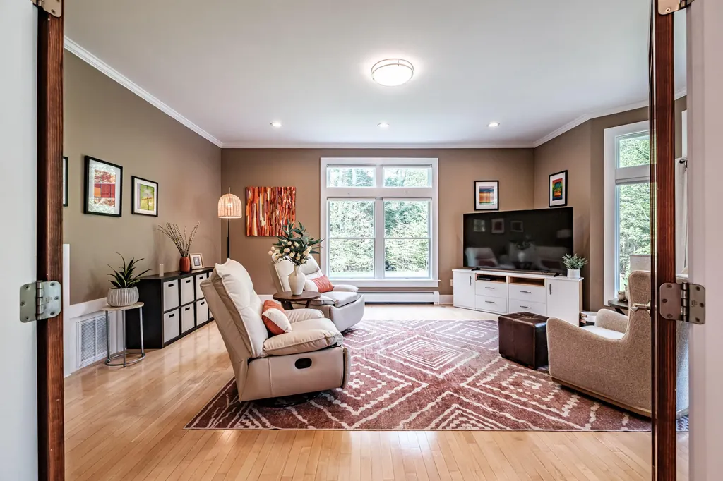 11 Silver Brook Circle Scarborough ME 04074