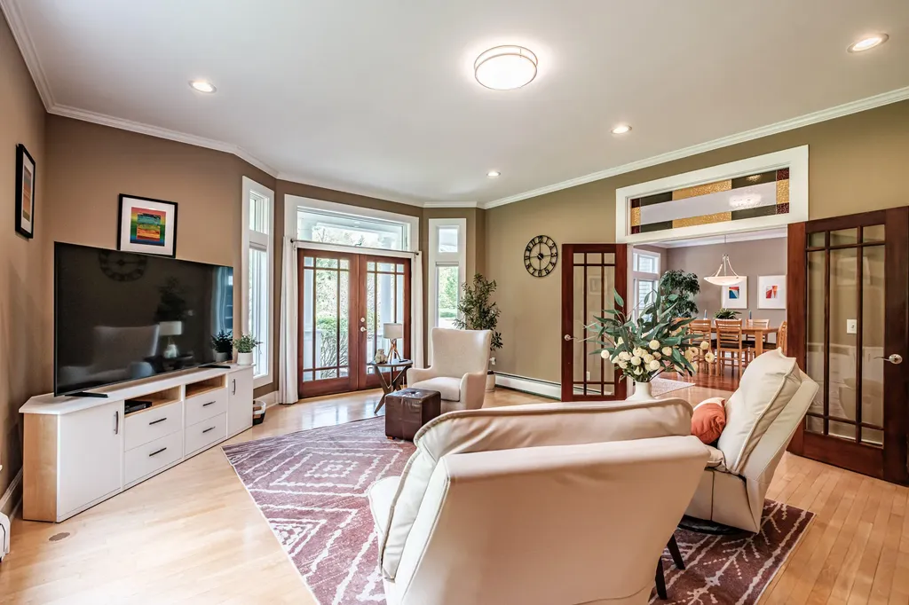 11 Silver Brook Circle Scarborough ME 04074