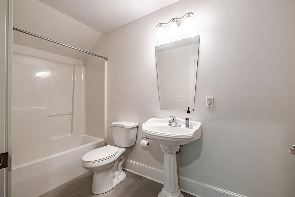 11 Silver Brook Circle Scarborough ME 04074