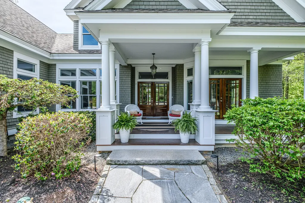 11 Silver Brook Circle Scarborough ME 04074