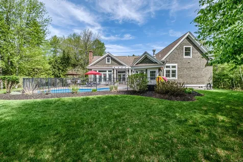 11 Silver Brook Circle Scarborough ME 04074