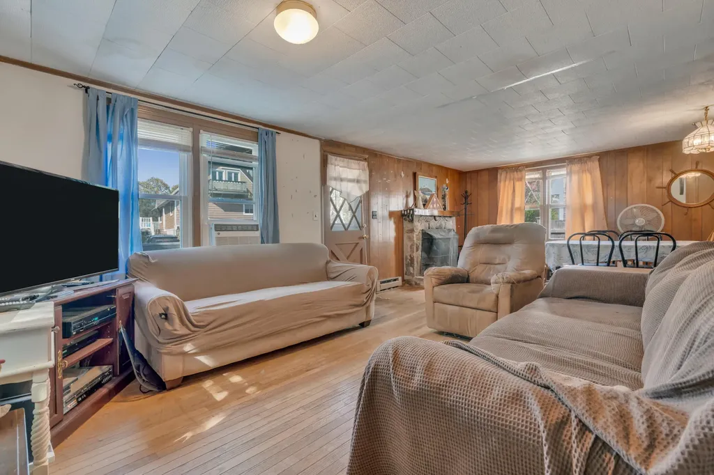 5 Laurel Lane York ME 03909