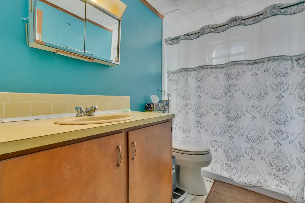 5 Laurel Lane York ME 03909
