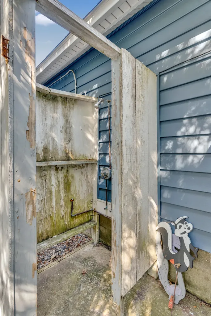 5 Laurel Lane York ME 03909