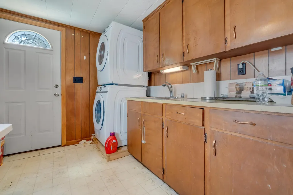 5 Laurel Lane York ME 03909