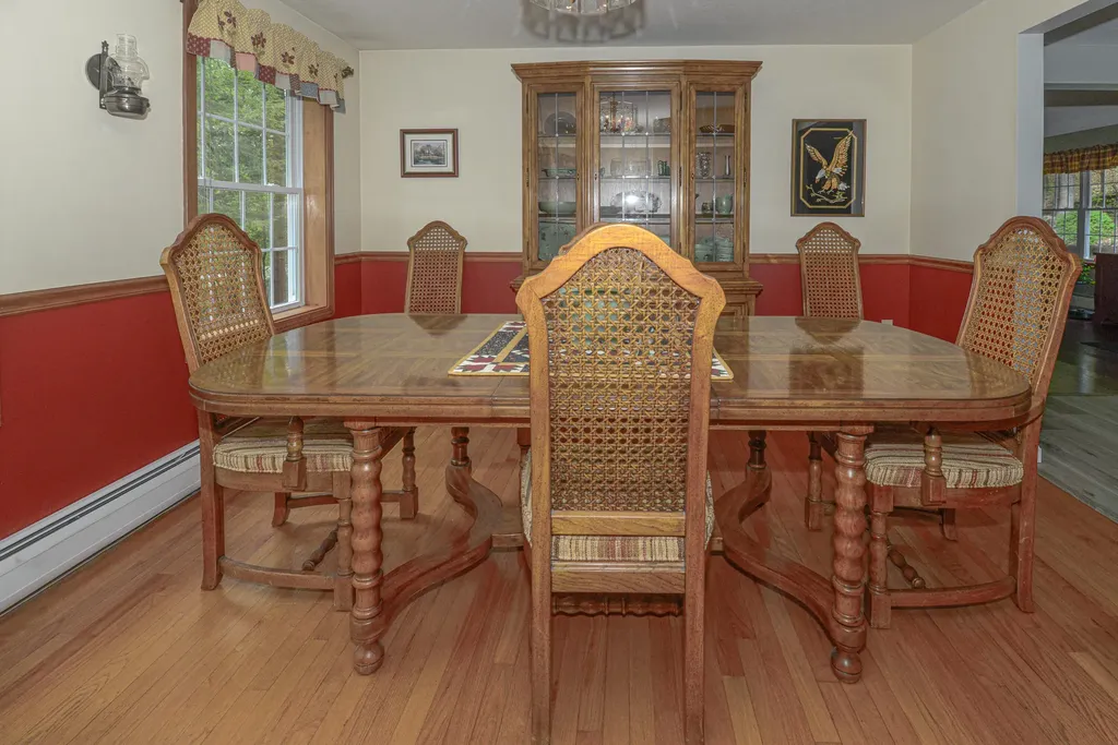 25 Jefferson Court Naples ME 04055