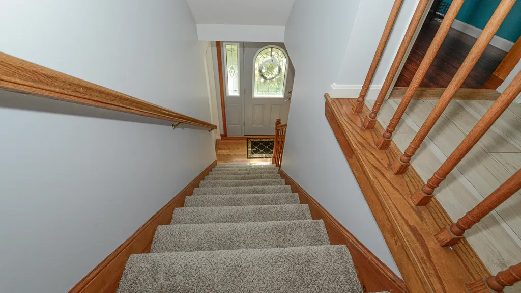 25 Jefferson Court Naples ME 04055