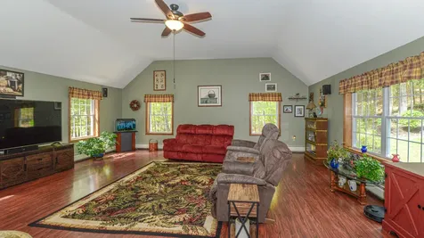 25 Jefferson Court Naples ME 04055