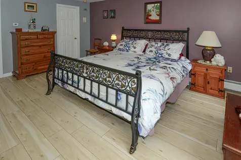 25 Jefferson Court Naples ME 04055