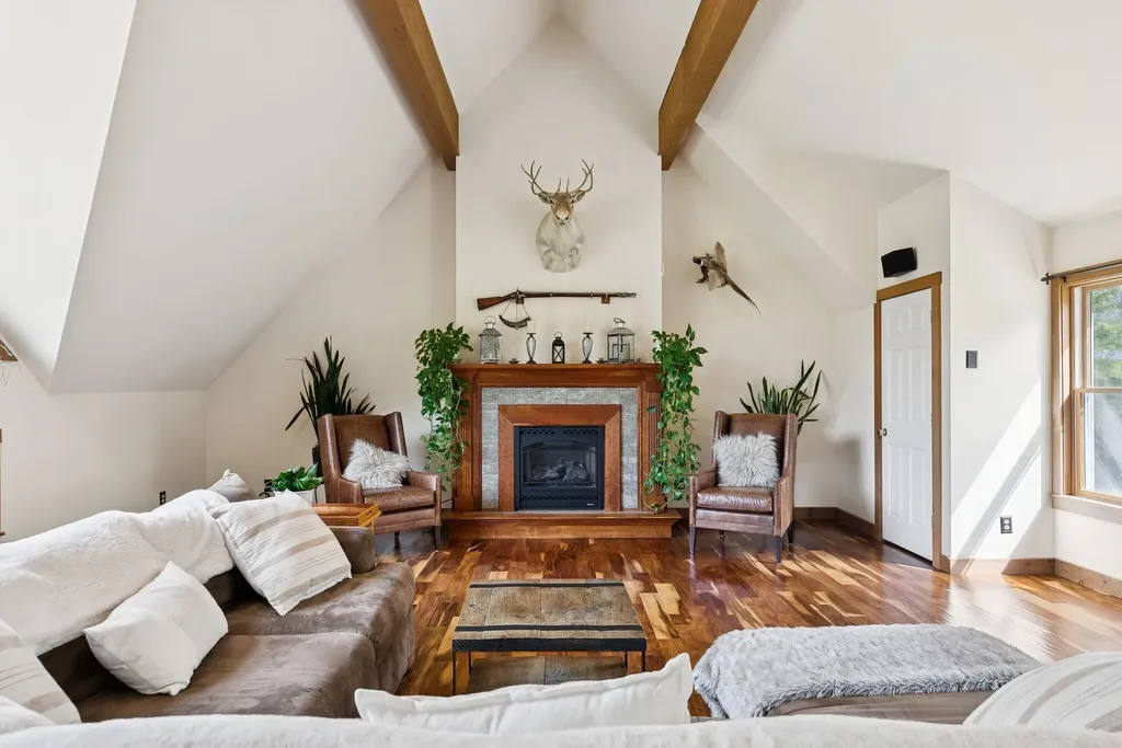 24 Autumn Lane Freeport ME 04032