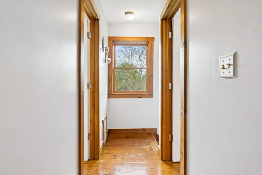 24 Autumn Lane Freeport ME 04032