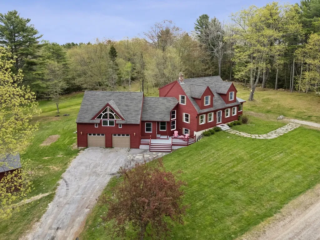 24 Autumn Lane Freeport ME 04032