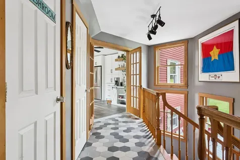 24 Autumn Lane Freeport ME 04032