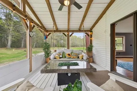 24 Autumn Lane Freeport ME 04032