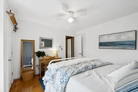 24 Autumn Lane Freeport ME 04032