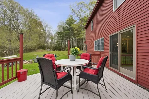 24 Autumn Lane Freeport ME 04032