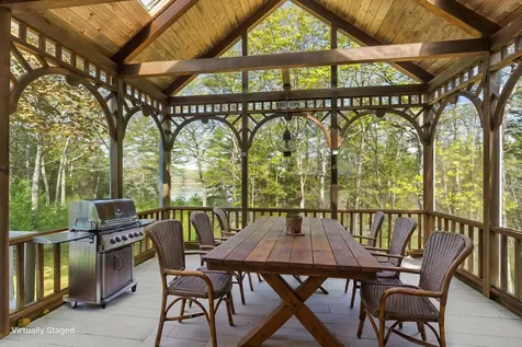 31 Woodward Farm Road Bristol ME 04539