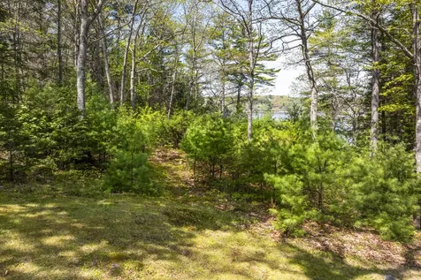31 Woodward Farm Road Bristol ME 04539