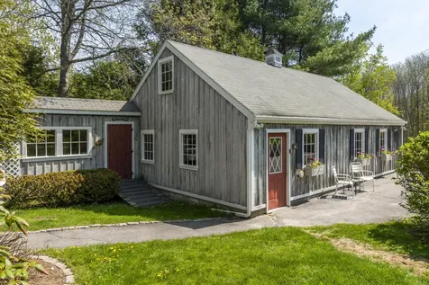 31 Woodward Farm Road Bristol ME 04539