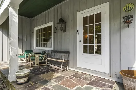 31 Woodward Farm Road Bristol ME 04539