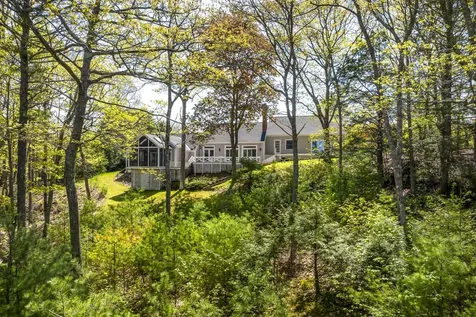 31 Woodward Farm Road Bristol ME 04539