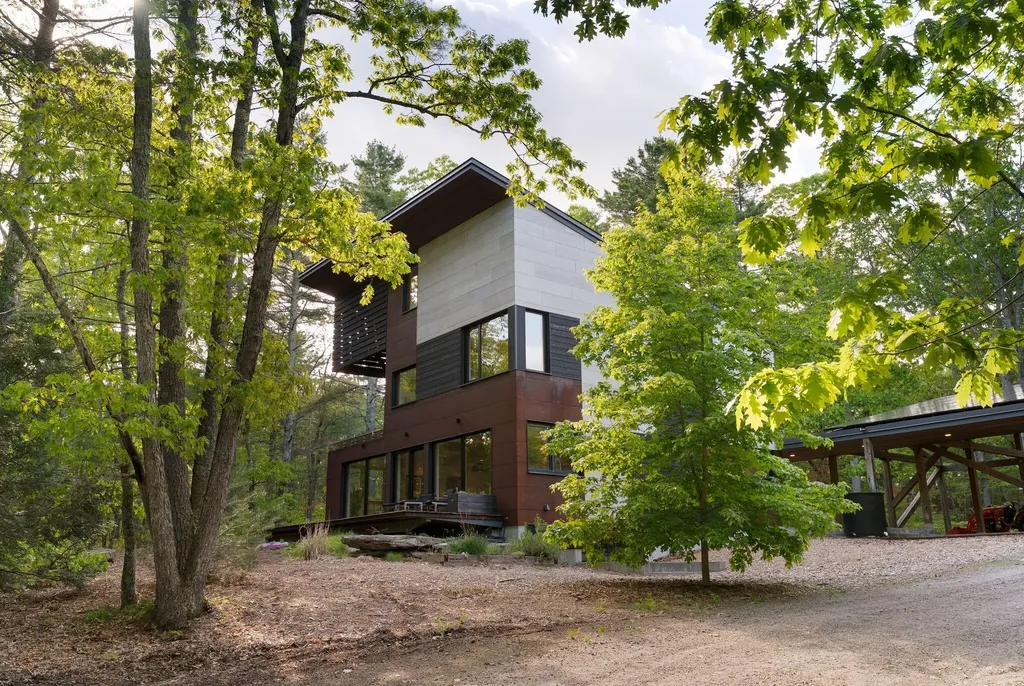 174 Blackstrap Road Falmouth ME 04105