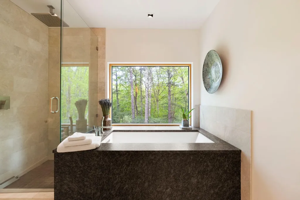 174 Blackstrap Road Falmouth ME 04105