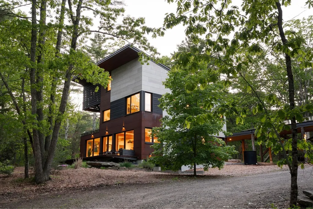174 Blackstrap Road Falmouth ME 04105