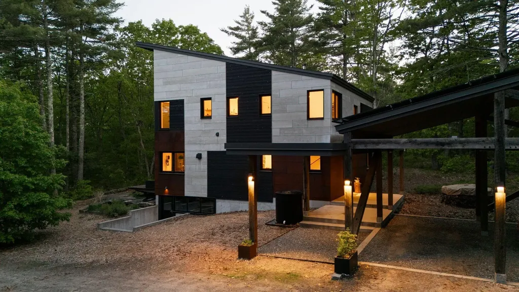 174 Blackstrap Road Falmouth ME 04105