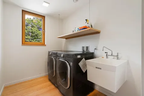 174 Blackstrap Road Falmouth ME 04105