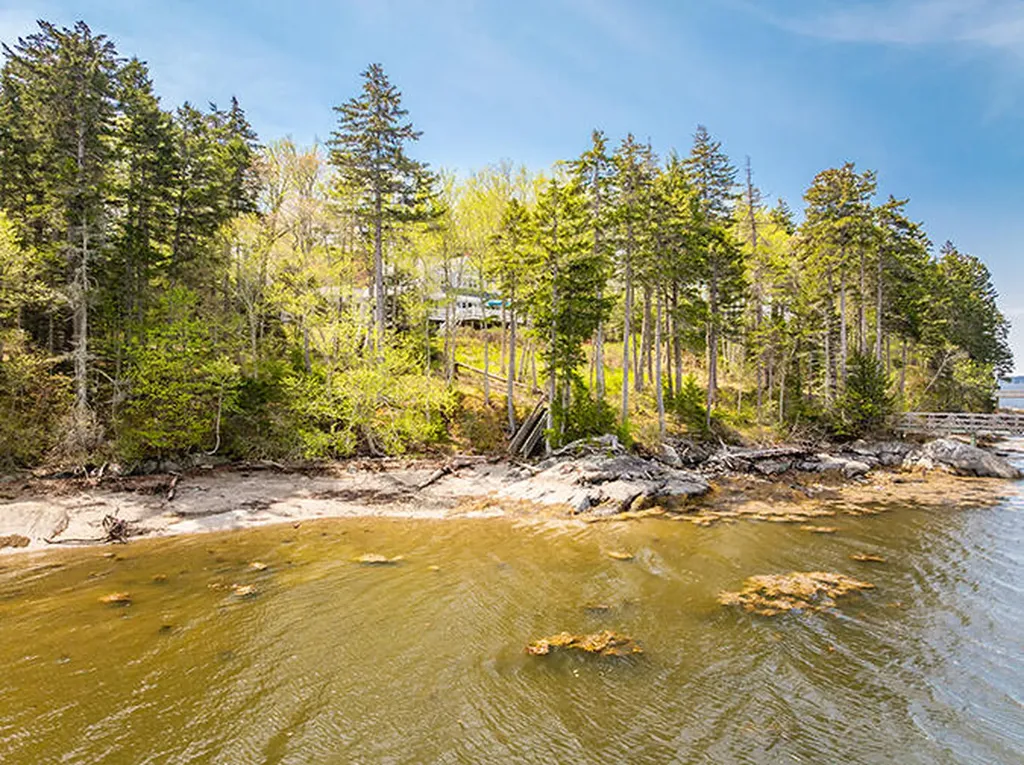 127 Treasure Point Road Saint George ME 04860