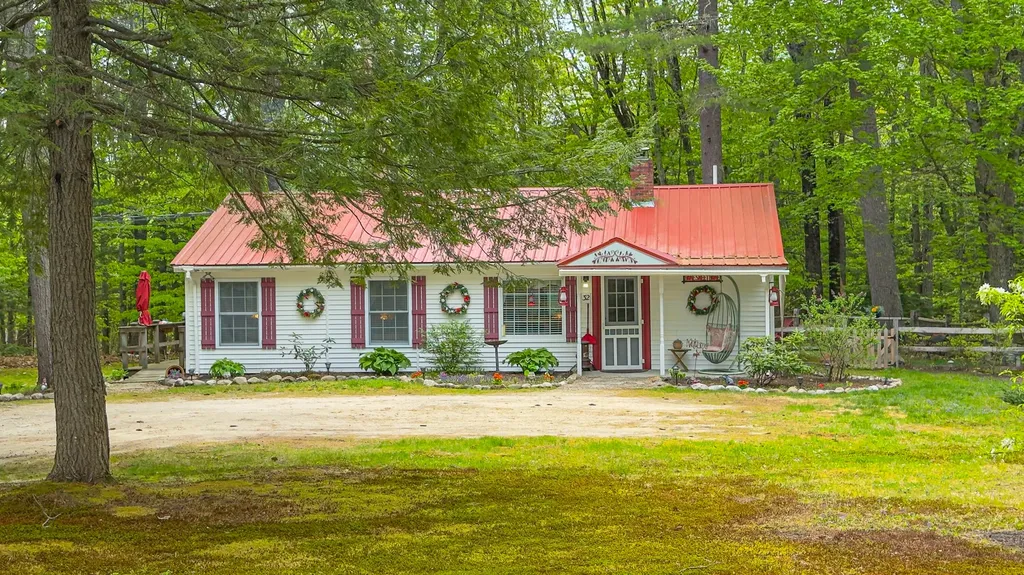 32 Middle Ridge Road Bridgton ME 04009