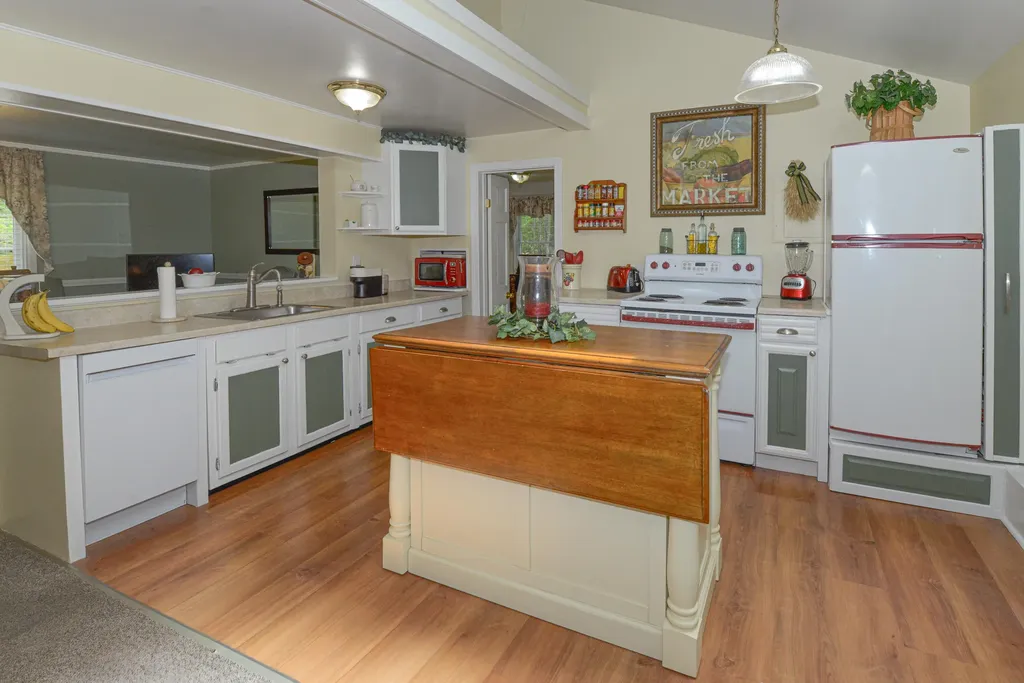32 Middle Ridge Road Bridgton ME 04009