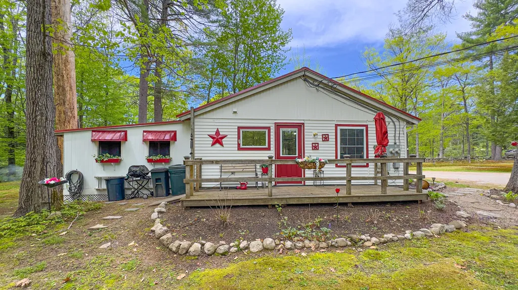 32 Middle Ridge Road Bridgton ME 04009