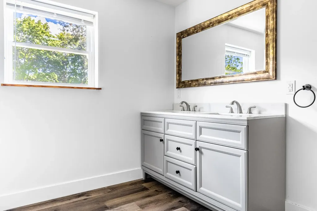 631 Essex Street Bangor ME 04401