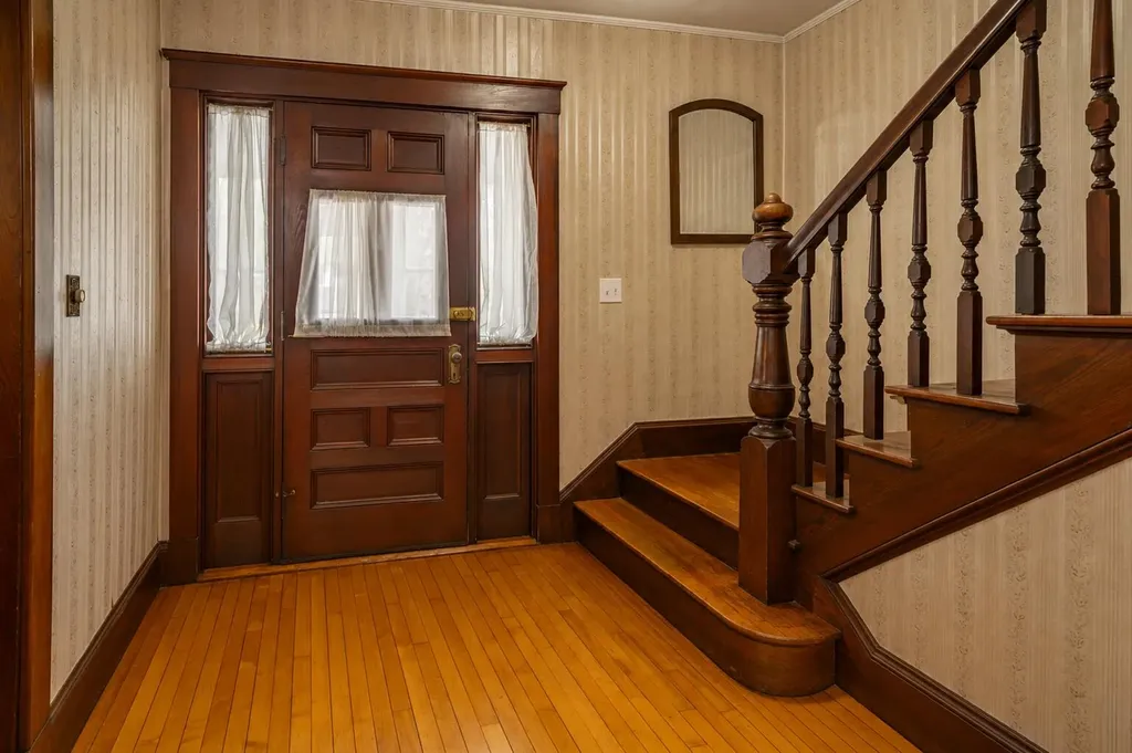 744 Hammond Street Bangor ME 04401