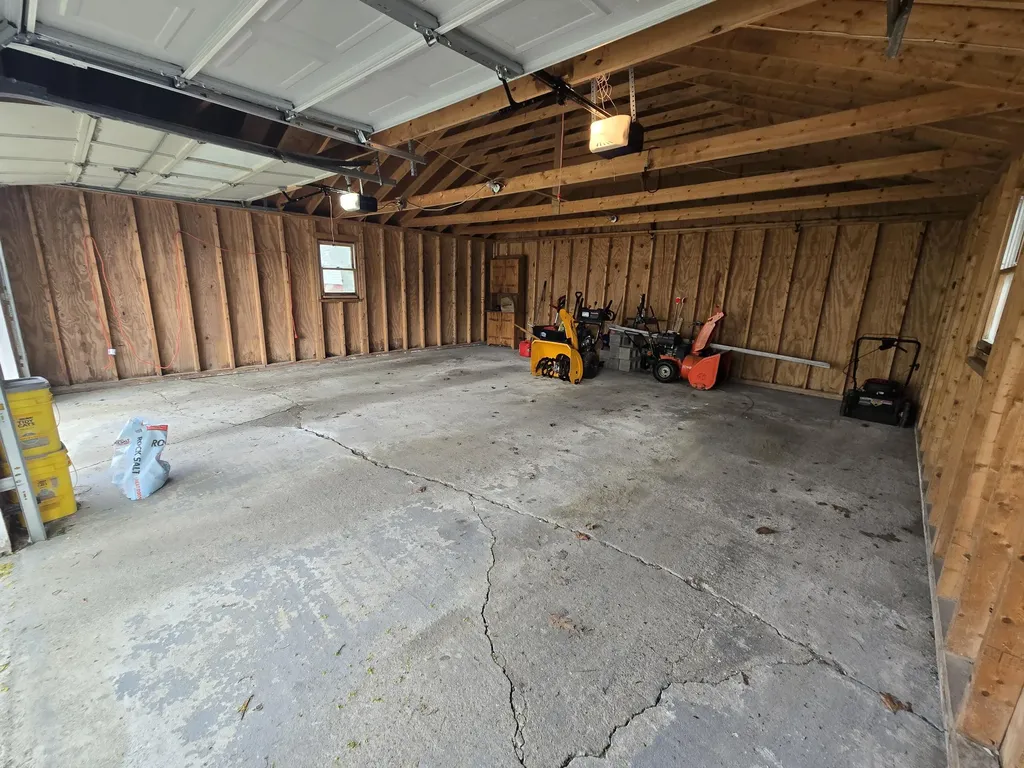 744 Hammond Street Bangor ME 04401