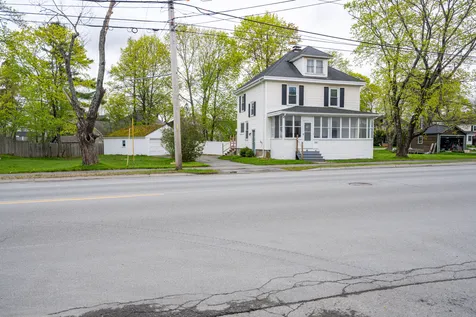 744 Hammond Street Bangor ME 04401