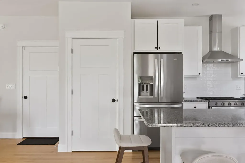 77 O'neil Street South Portland ME 04106