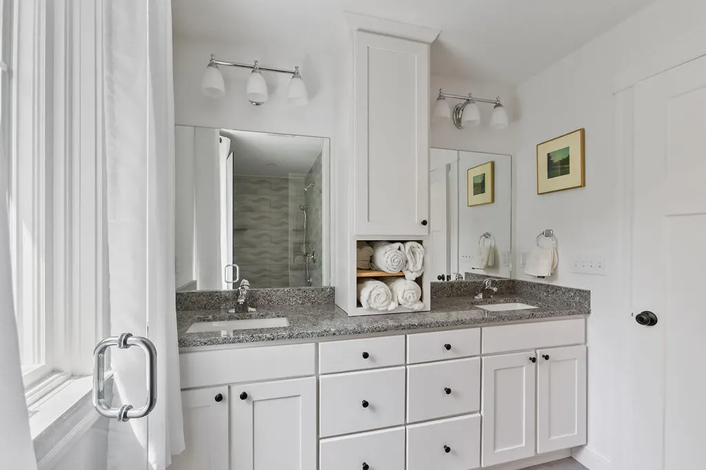77 O'neil Street South Portland ME 04106