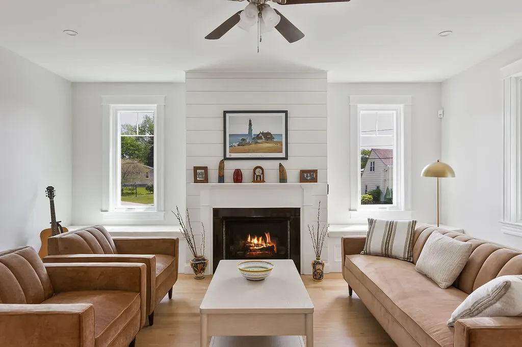 77 O'neil Street South Portland ME 04106