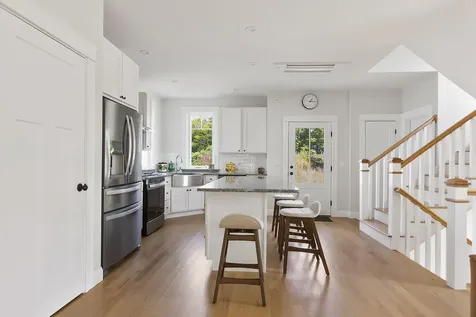 77 O'neil Street South Portland ME 04106