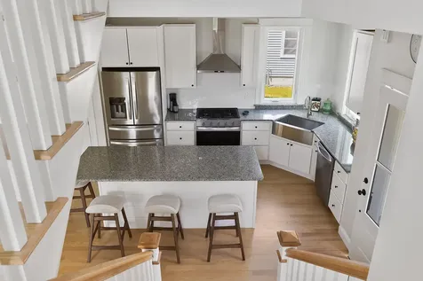 77 O'neil Street South Portland ME 04106