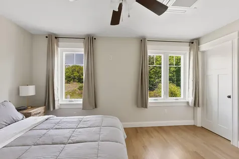 77 O'neil Street South Portland ME 04106