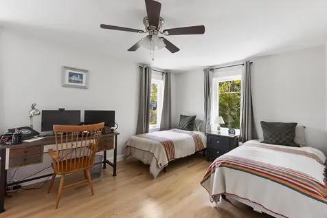 77 O'neil Street South Portland ME 04106