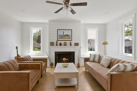77 O'neil Street South Portland ME 04106