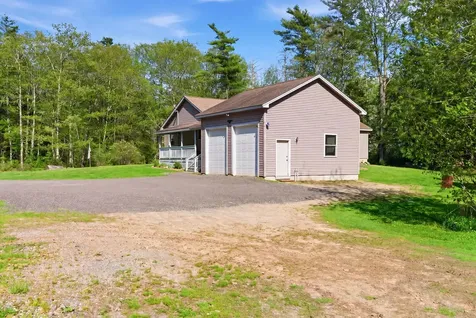 41 Murder Road Topsham ME 04086